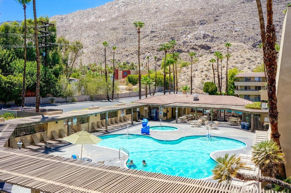 Vagabond Motor - Palm Springs